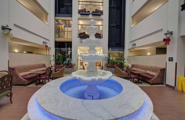 Hampton Inn & Suites Rockville Centre