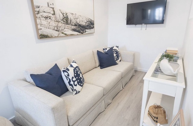 Hampton Style Coastal Apartment