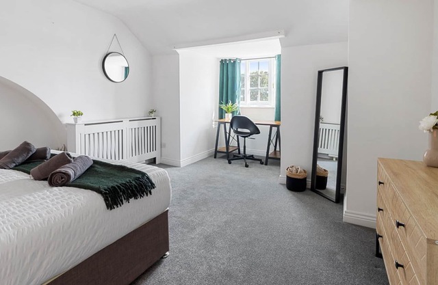 Hansdon Place by Staytor Accommodation