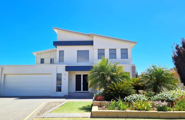 Happy Days, Wallaroo