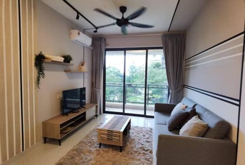 Happy House, Starview Bay, Free WiFi, Forestcity