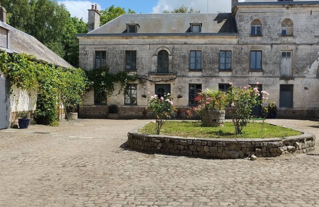 HARAS DE LA RESSEE APARTMENT 90M2 3 BEDROOMS BUCOLIC LOCATION HORSE BOXESNOT INCLUDED