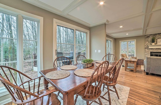 Harbor Springs Retreat ~ 5 Mi to Downtown & Beach!