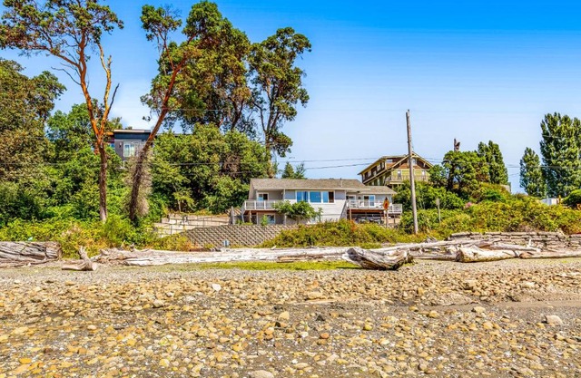 Harborside Retreat