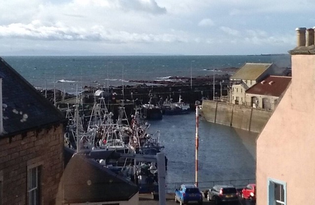 Harbour flat Pittenweem, near golf, beaches, sea views, great base for East Neuk