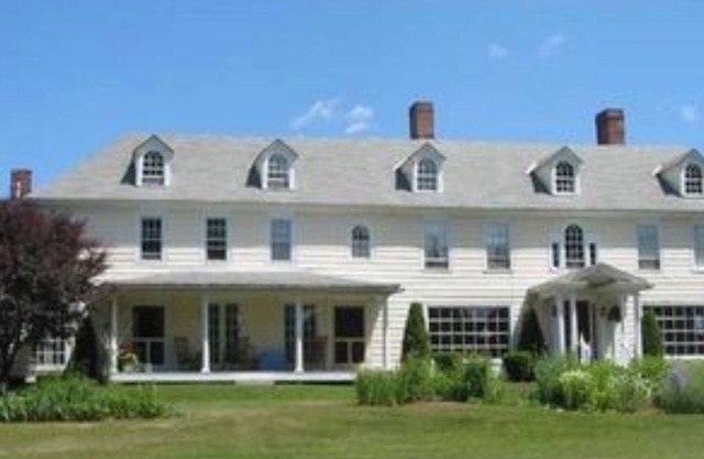 Harbour House Inn
