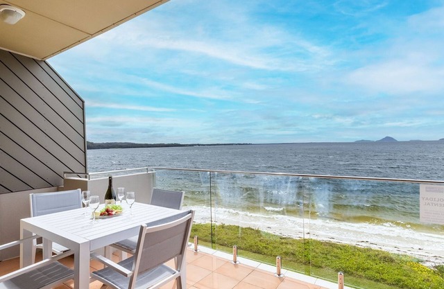 Harbourside, 15/3-7 Soldiers Point Road - right on the waterfront