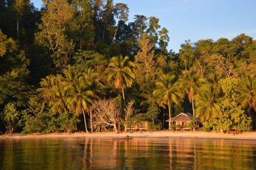 Harmony Bay Resort and Dive Center