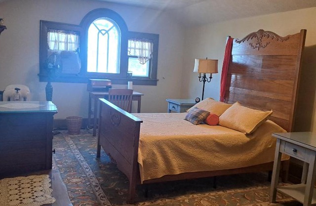 Harriott House, The Gallery Forest Room