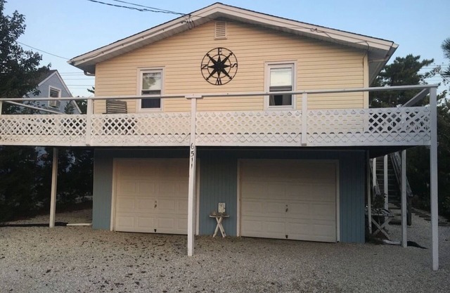 Harvey Cedars - great location-dog friendly! 5 star rating from previous guests