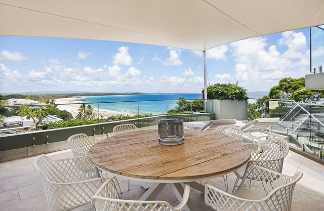 Hastings Park 4: Modern, Ocean View Retreat