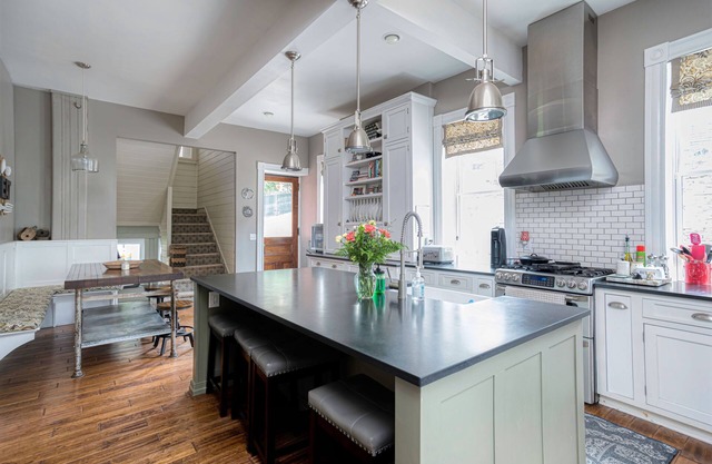 Hatch House Bed & Breakfast