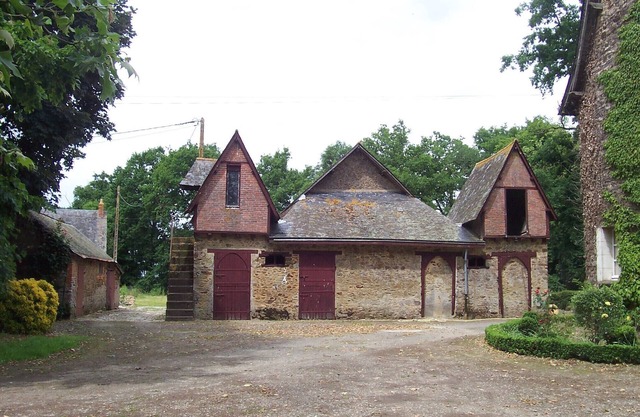 Haut Anjou, South Mayenne, XIXth castle, guest apartment 2 rooms for rent