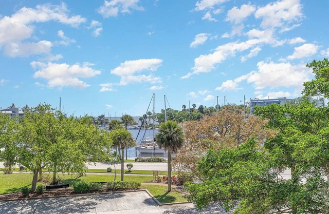 Haven Harbor Getaway