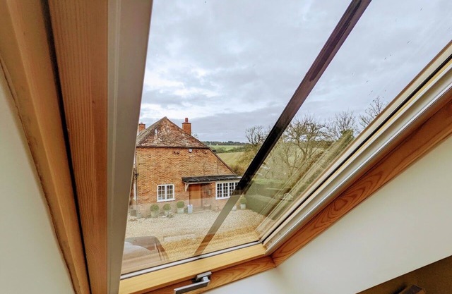 Hawks Barn: New getaway barn with stunning views.