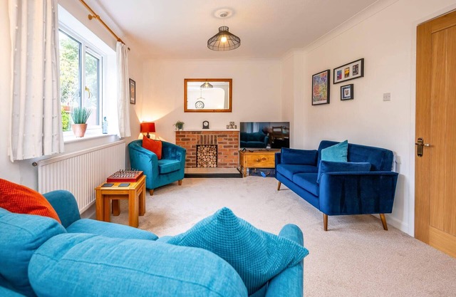 Hawthorn View: Bristol Large House StayStaycations