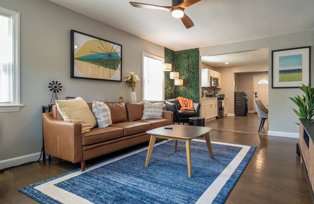 Hawthorne 2Bed, Laundry In-Unit, Pets OK, Parking, Fios, Separate Entrance, Safe