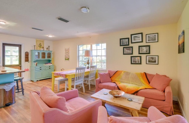 Hawthorne Retreat with Casita and Lake Winnott Access!