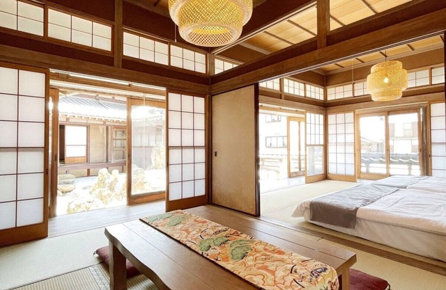 Hayase House