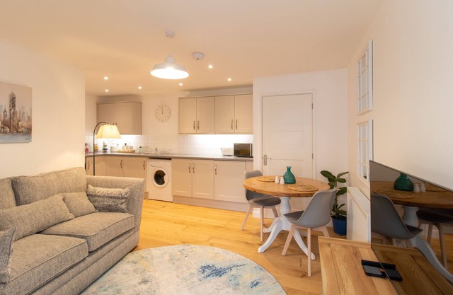 Haygate - Peaceful Serviced Apartment