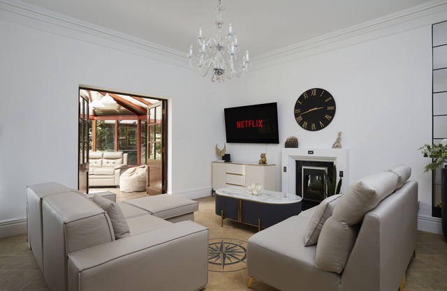 Hayy Spacious Luxury Cottage
