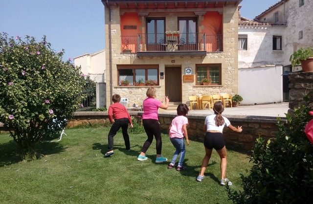 Haz Turismo con tu Familia o Amigos por Navarra Desde Casa Rural Belástegui