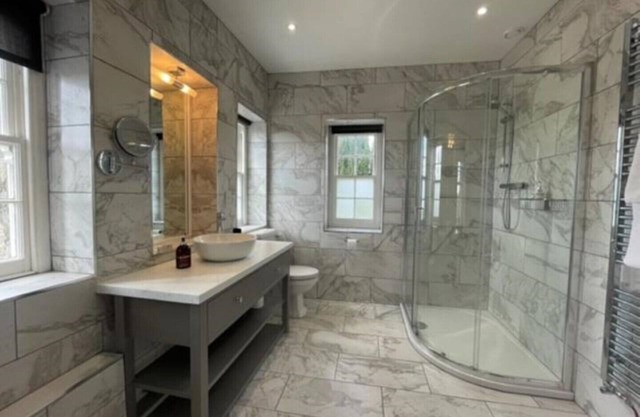 Hazelwood, stylish, sunny apartment in a pretty Somerset village