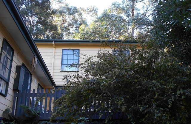 HEALESVILLE GETAWAY - Comfortable Family & Pet Friendly (by arrangement)