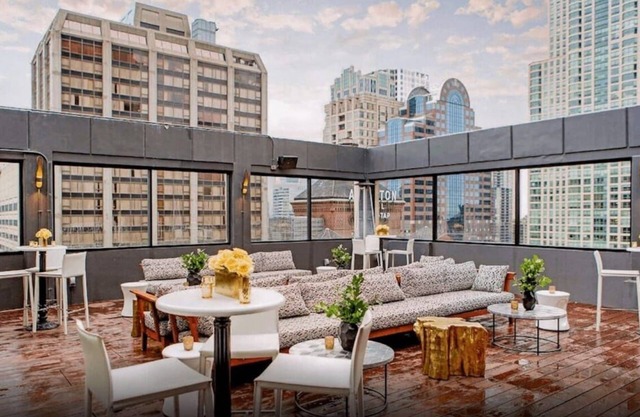 Heart of Chicago, Double Queen @ The Chicago Hotel Collection Magnificent Mile