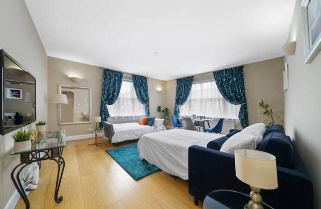 Heart of Covent Garden - 85 SQ METERS