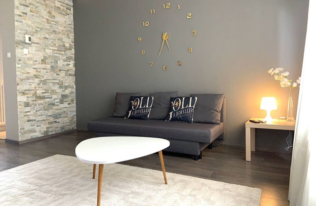 Heart of Metz, 2 rooms free parking wifi 75m² "Le Saint Bernard