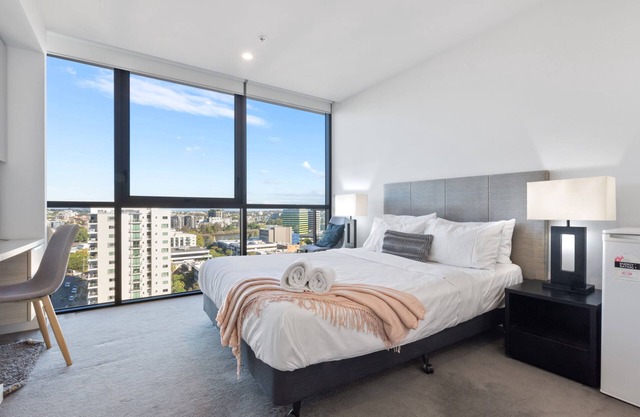 Hearty Studio Apartment, Milton Brisbane