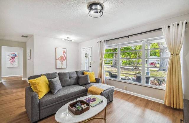 Heated & Screened Pool House in Midtown Tampa