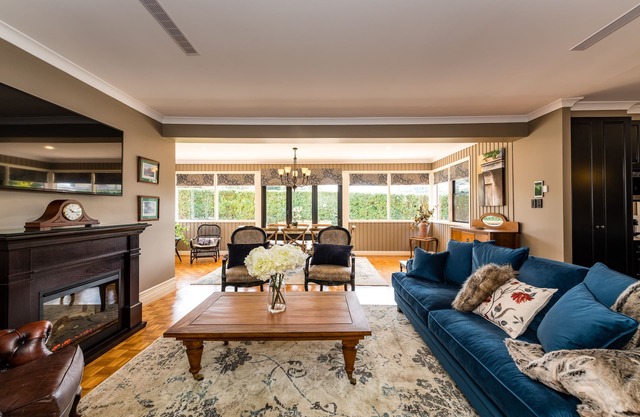 Hedge House - luxury, space, style, great location