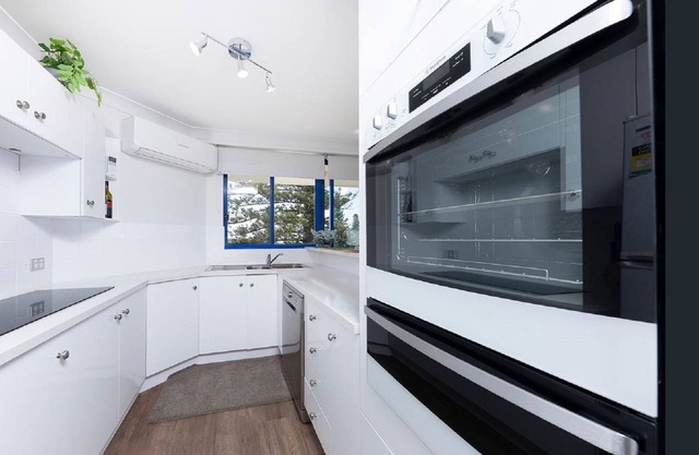 Heritage 401 overlooking the iconic bridge and waterways of Tuncurry-Forster