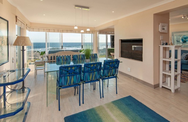 HERMANUS Haven, entire home with private pool, on the sea