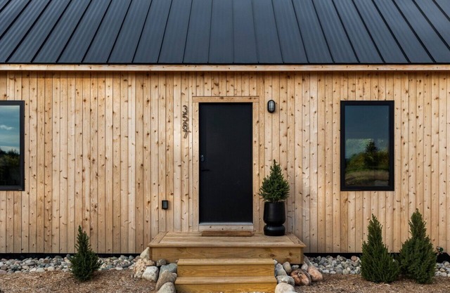 Hidden Acres - Austur Cabin