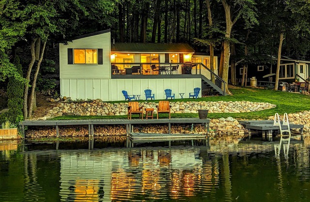 Hidden gem on a private lake - serene, senic and superb!nn