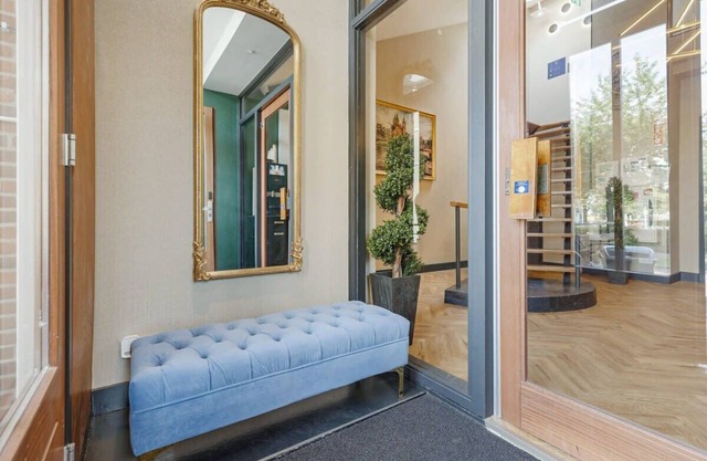 High-end boutique studio near city center!