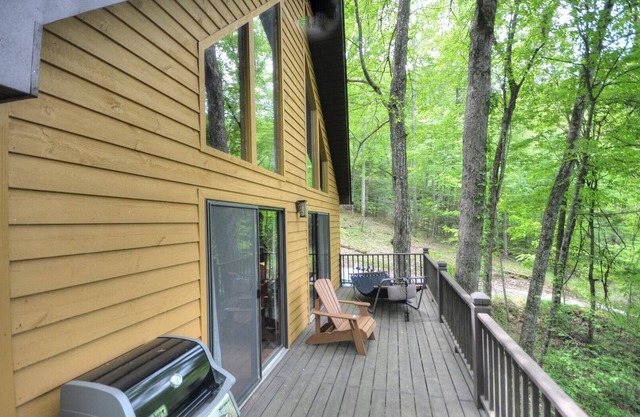 High Rocks - Family Fun Cabin + Minutes from the Tail of the Dragon