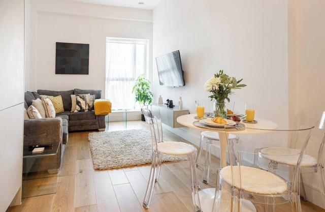 High Spec 1 Bed Apartment in Hertfordshire | Free Parking