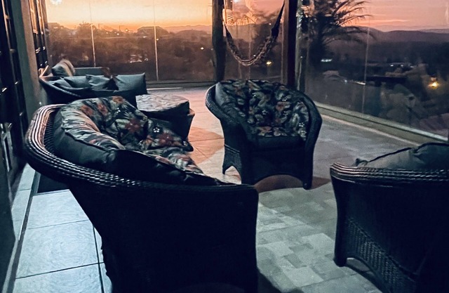High-standard villa with beautiful views in Guararema