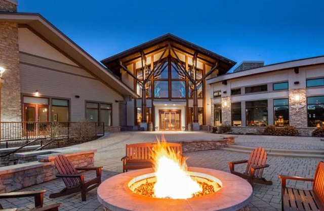 Highland Double | Steps to Slopes & Pool