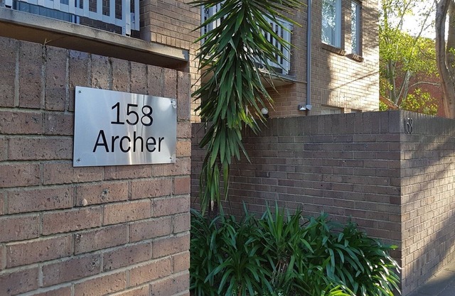Highly rated 2 bedroom self contained apartment in a fantastic location