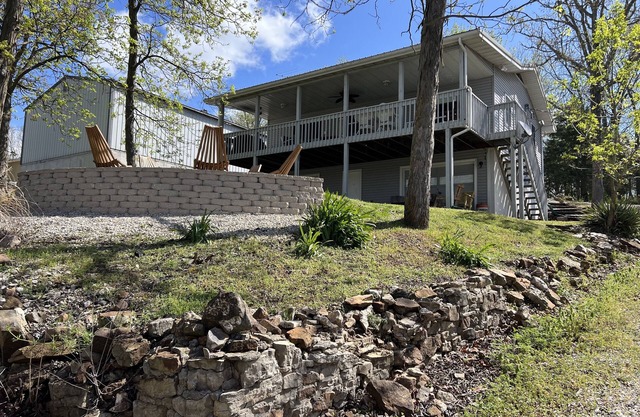 Hill Top Haven Dock! Lake access!