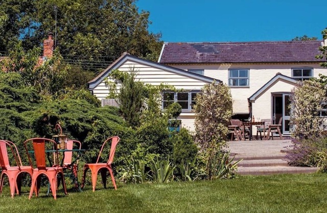 Hill View Cottage, Suffolk