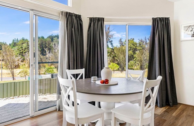 Hill View Cottages - Sail B