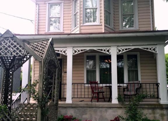 Hillcrest Bed and Breakfast