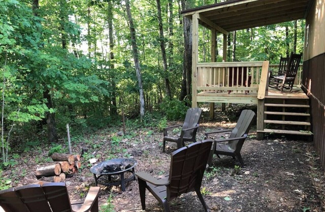 Hillside Cabin #3 Annapolis, MO Black River