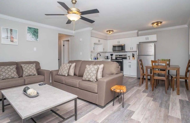 Hillside Cove - Port Suite